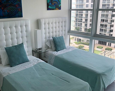 6423 Collins Avenue - Photo Thumbnail 42