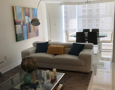 6423 Collins Avenue - Photo Thumbnail 16