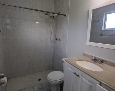 374 Sw Eastport Circle - Photo Thumbnail 7