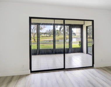 7270 Ashford Place - Photo Thumbnail 14