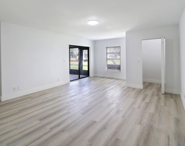 7270 Ashford Place - Photo Thumbnail 20