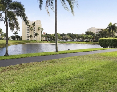 7270 Ashford Place - Photo Thumbnail 17