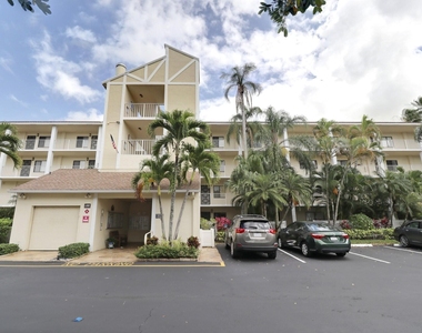 7270 Ashford Place - Photo Thumbnail 3