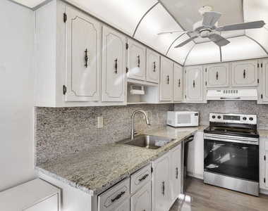 1050 Citrus Way - Photo Thumbnail 5