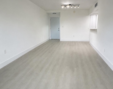10229 Nw 9th Street Circle - Photo Thumbnail 16