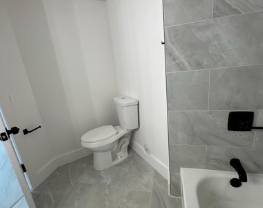 10229 Nw 9th Street Circle - Photo Thumbnail 19