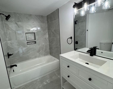 10229 Nw 9th Street Circle - Photo Thumbnail 12