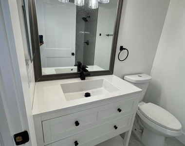 10229 Nw 9th Street Circle - Photo Thumbnail 10