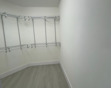 10229 Nw 9th Street Circle - Photo Thumbnail 3
