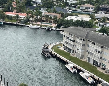 427 Golden Isles Drive - Photo Thumbnail 13