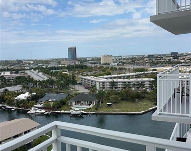 427 Golden Isles Drive - Photo Thumbnail 15