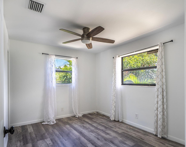 12053 Colony Avenue - Photo Thumbnail 10