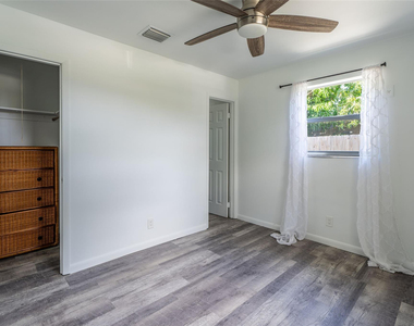 12053 Colony Avenue - Photo Thumbnail 12