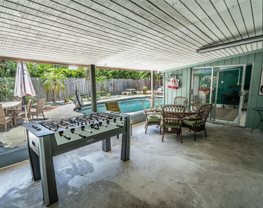 12053 Colony Avenue - Photo Thumbnail 24