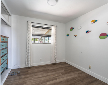 12053 Colony Avenue - Photo Thumbnail 13