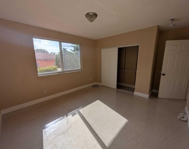 1571 Ne 109th Street - Photo Thumbnail 6