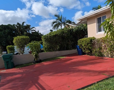 1571 Ne 109th Street - Photo Thumbnail 1