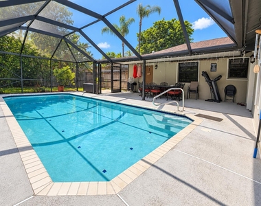 11363 Fairfield Court - Photo Thumbnail 16