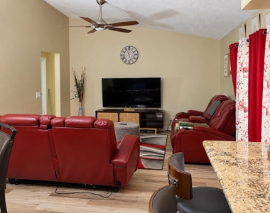 11363 Fairfield Court - Photo Thumbnail 10