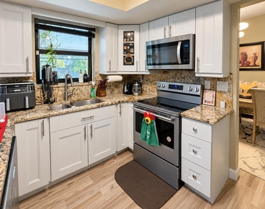 11363 Fairfield Court - Photo Thumbnail 2