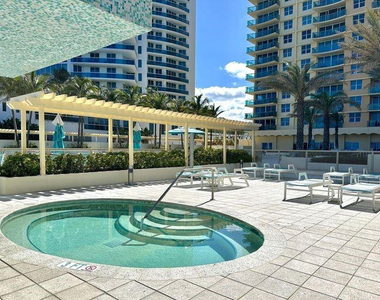 2501 S Ocean Drive - Photo Thumbnail 13