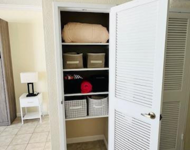 2501 S Ocean Drive - Photo Thumbnail 9