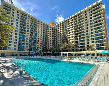 2501 S Ocean Drive - Photo Thumbnail 12