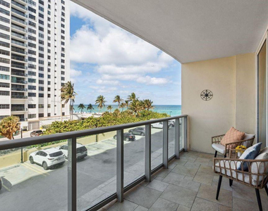 2501 S Ocean Drive - Photo Thumbnail 5