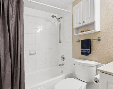 2501 S Ocean Drive - Photo Thumbnail 7