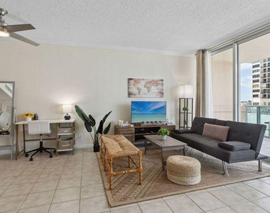 2501 S Ocean Drive - Photo Thumbnail 1