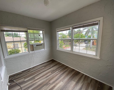 736 Omar Road - Photo Thumbnail 7