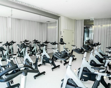 495 Brickell Avenue - Photo Thumbnail 23