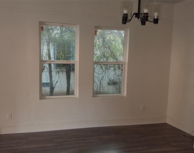 1224 Frost Avenue - Photo Thumbnail 5