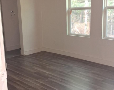 1224 Frost Avenue - Photo Thumbnail 11