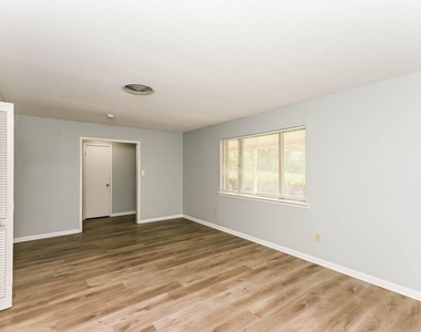 5505 Wonder Drive - Photo Thumbnail 5