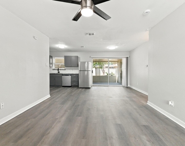 2420 Bamboo Street - Photo Thumbnail 3