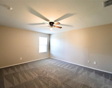 2921 Bronte Boulevard - Photo Thumbnail 6