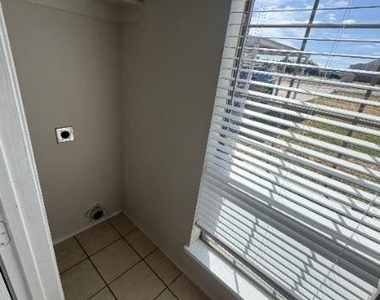 120 Lindas Creek Lane - Photo Thumbnail 9