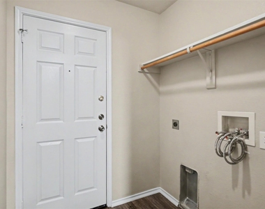 8028 Tanner Avenue - Photo Thumbnail 8
