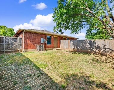 8028 Tanner Avenue - Photo Thumbnail 21