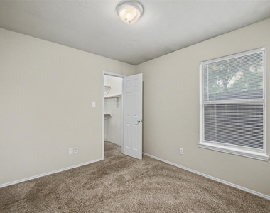 8028 Tanner Avenue - Photo Thumbnail 12