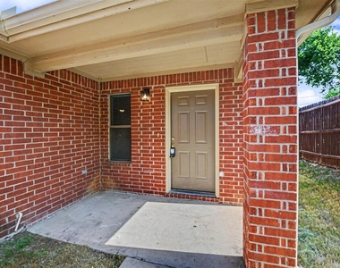 8028 Tanner Avenue - Photo Thumbnail 2