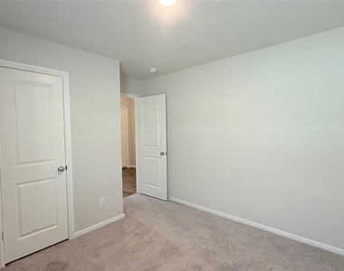 704 Big Bend Parkway - Photo Thumbnail 13
