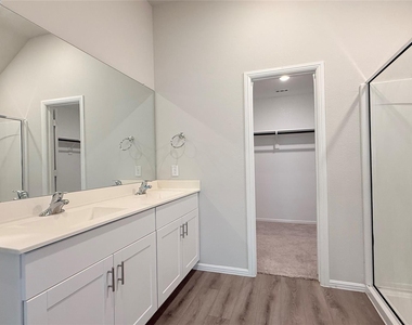 704 Big Bend Parkway - Photo Thumbnail 16