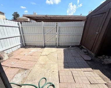 7145 Fair Oaks Avenue - Photo Thumbnail 14
