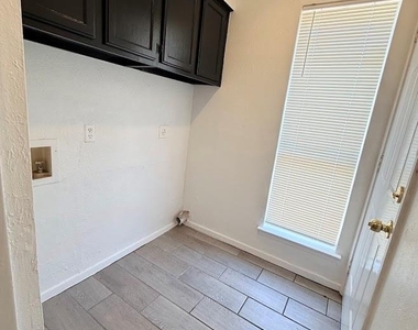 7145 Fair Oaks Avenue - Photo Thumbnail 6