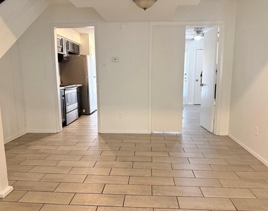 7145 Fair Oaks Avenue - Photo Thumbnail 2