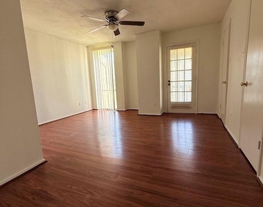 7145 Fair Oaks Avenue - Photo Thumbnail 11