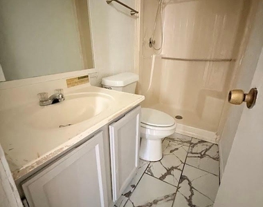 7145 Fair Oaks Avenue - Photo Thumbnail 8