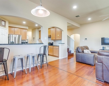 7056 Welshman Drive - Photo Thumbnail 12